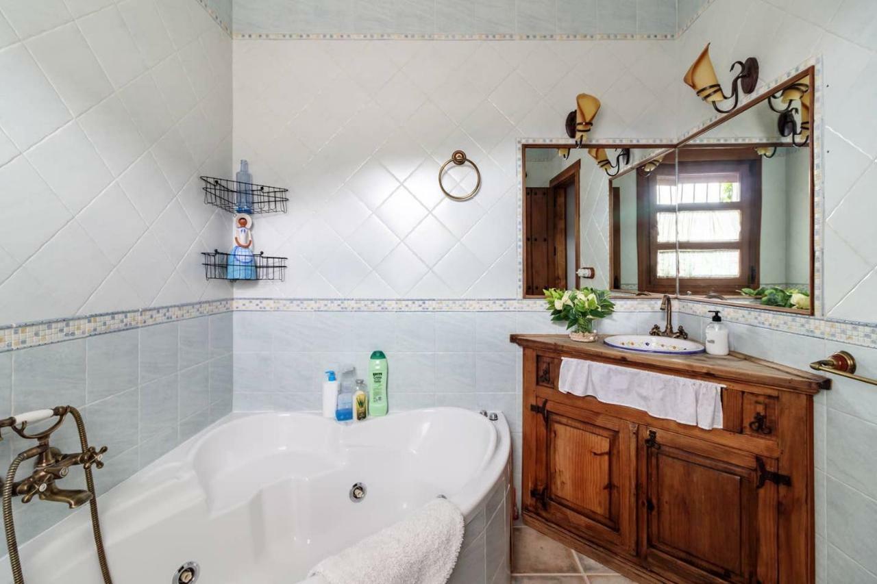 Encantadora Casa Con Piscina Privada Y Chimenea Padul Bagian luar foto